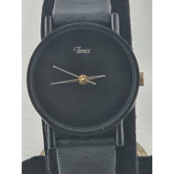Ladies Vintage Timex All Black Quartz Watch Leather Band New Battery Runs - Picture 1 of 9